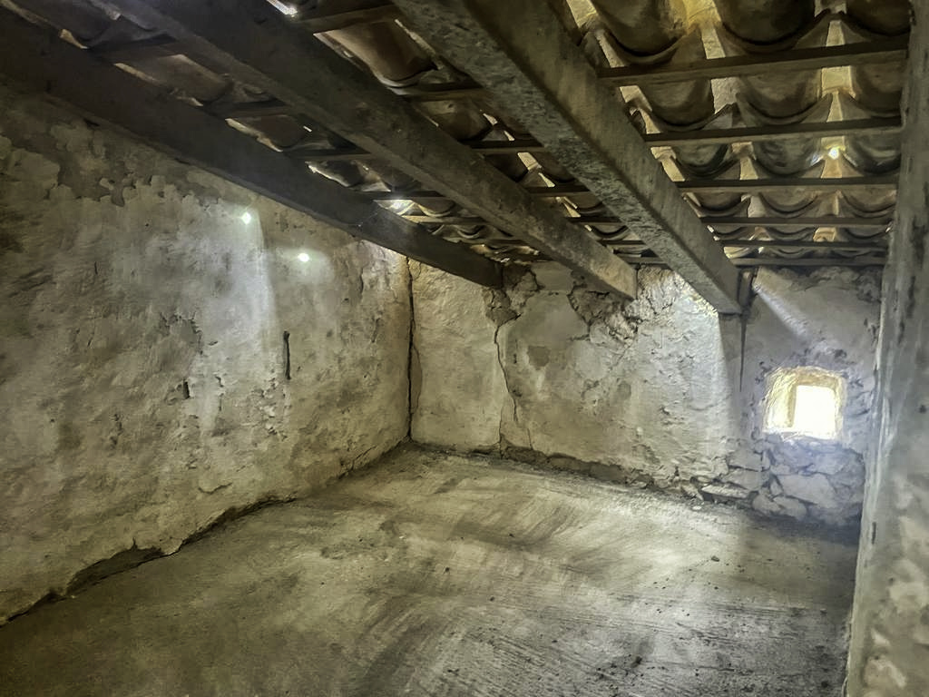 Zu-verkaufen-großes-traditionelles-Haus-zur-Renovierung-in-Son-Servera