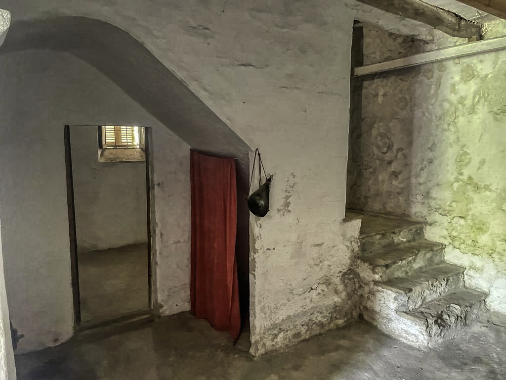 Zu-verkaufen-großes-traditionelles-Haus-zur-Renovierung-in-Son-Servera