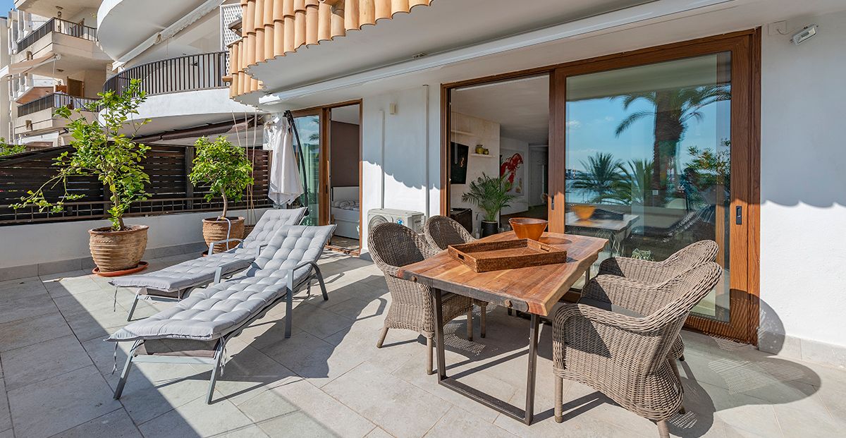 Luxuriöse-Wohnung-direkt-am-Meer-in-Puerto-de-Alcudia