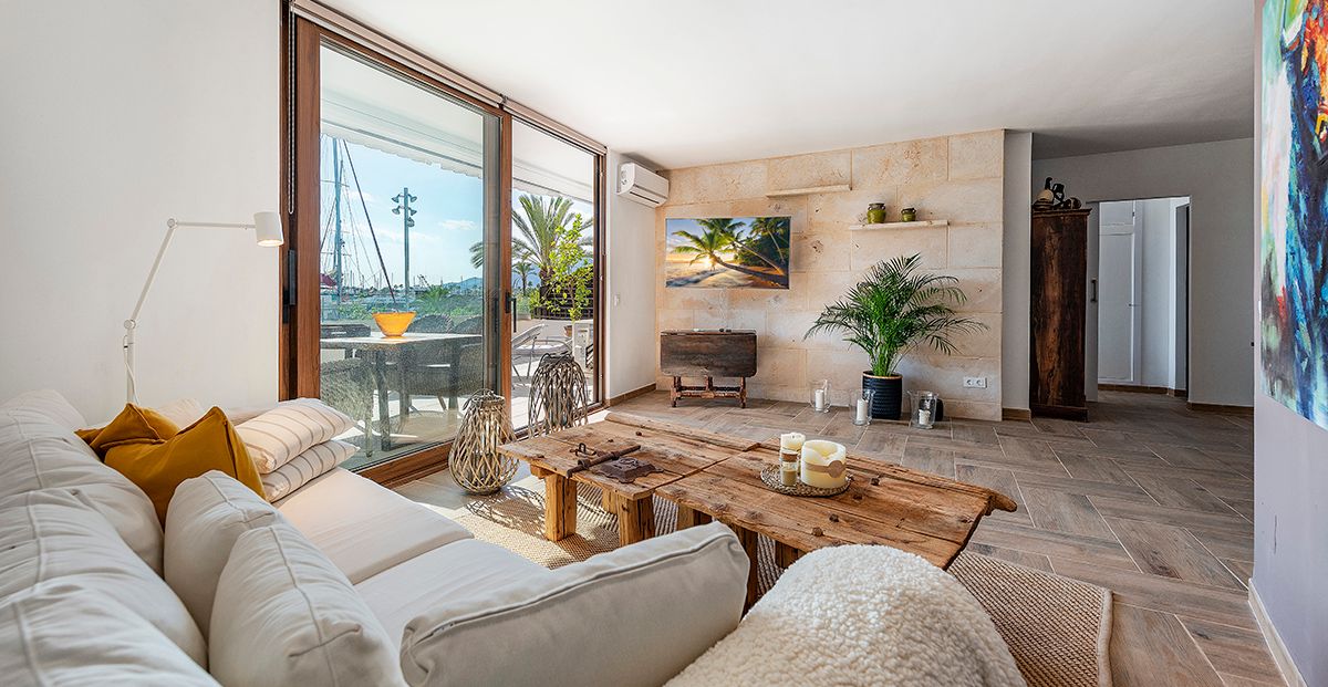 Luxuriöse-Wohnung-direkt-am-Meer-in-Puerto-de-Alcudia