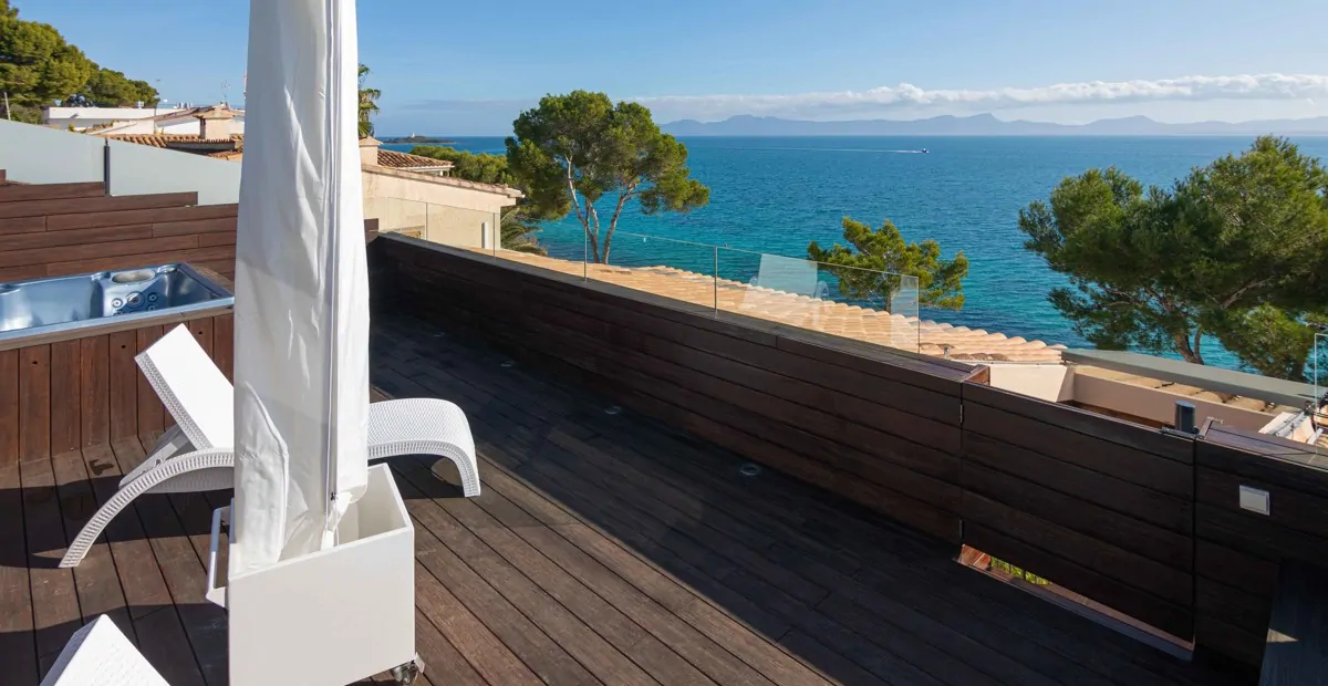 Luxus-Villa-am-Meer-in-Alcanada-Alcudia-Mallorca