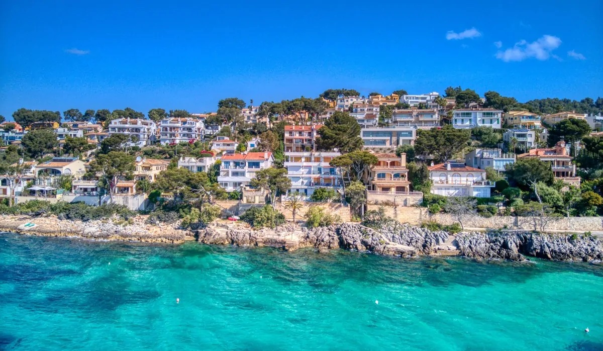 Luxus-Villa-am-Meer-in-Alcanada-Alcudia-Mallorca