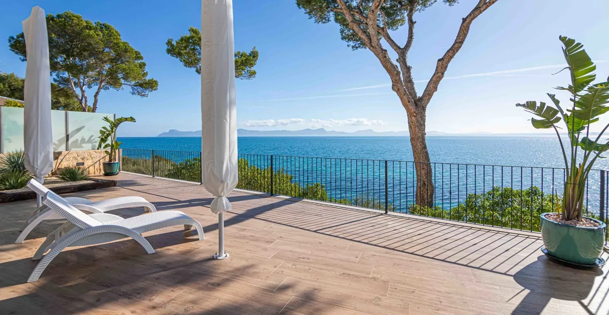 Luxus-Villa-am-Meer-in-Alcanada-Alcudia-Mallorca