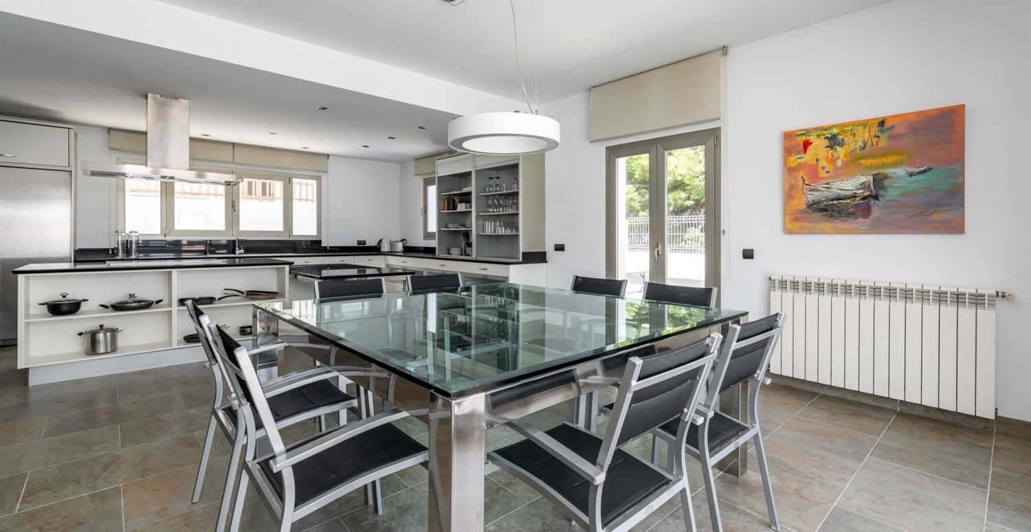 Villa-mit-Pool-am-Meer-Son-Serra-de-Marina