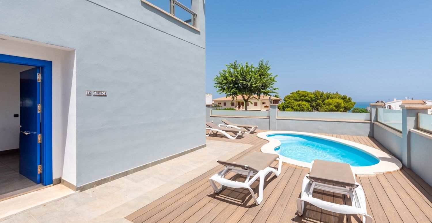 Villa-mit-Pool-am-Meer-Son-Serra-de-Marina