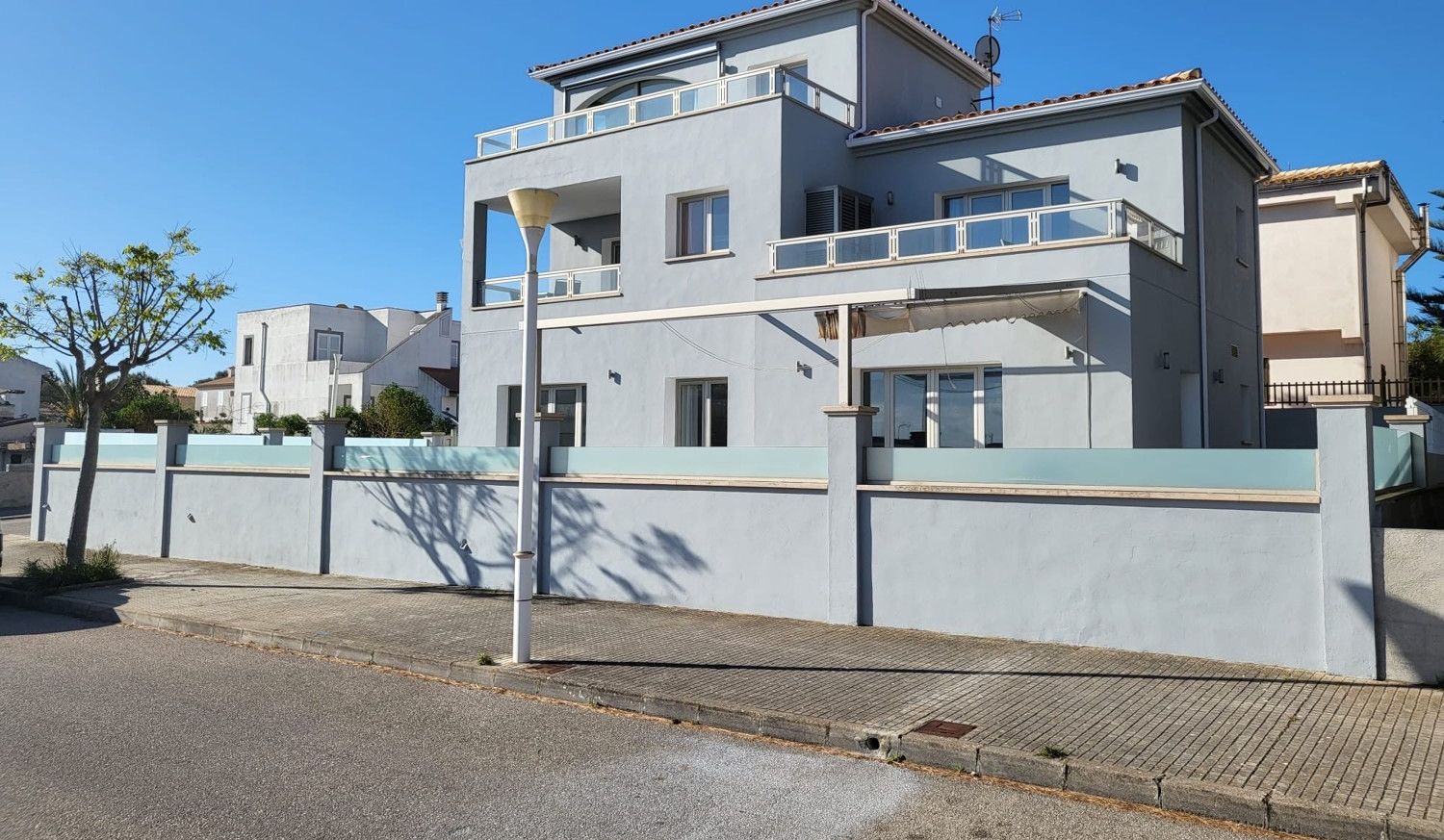 Villa-mit-Pool-am-Meer-Son-Serra-de-Marina