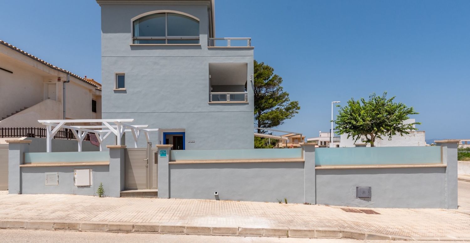Villa-mit-Pool-am-Meer-Son-Serra-de-Marina