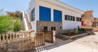 von_poll_real_estate_property_ES244705_image_0