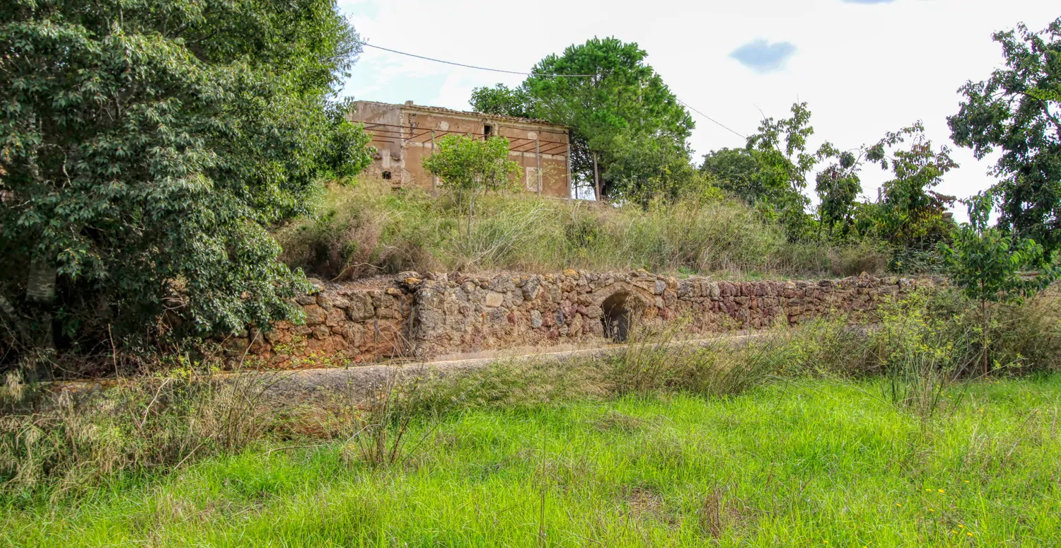 Zu-verkaufen-altes-rustikales-Haus-zu-renovieren-in-Artá
