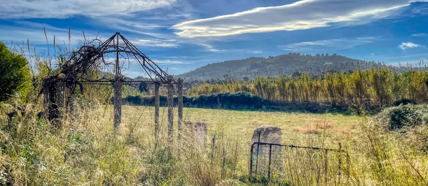 Zu-verkaufen-altes-rustikales-Haus-zu-renovieren-in-Artá