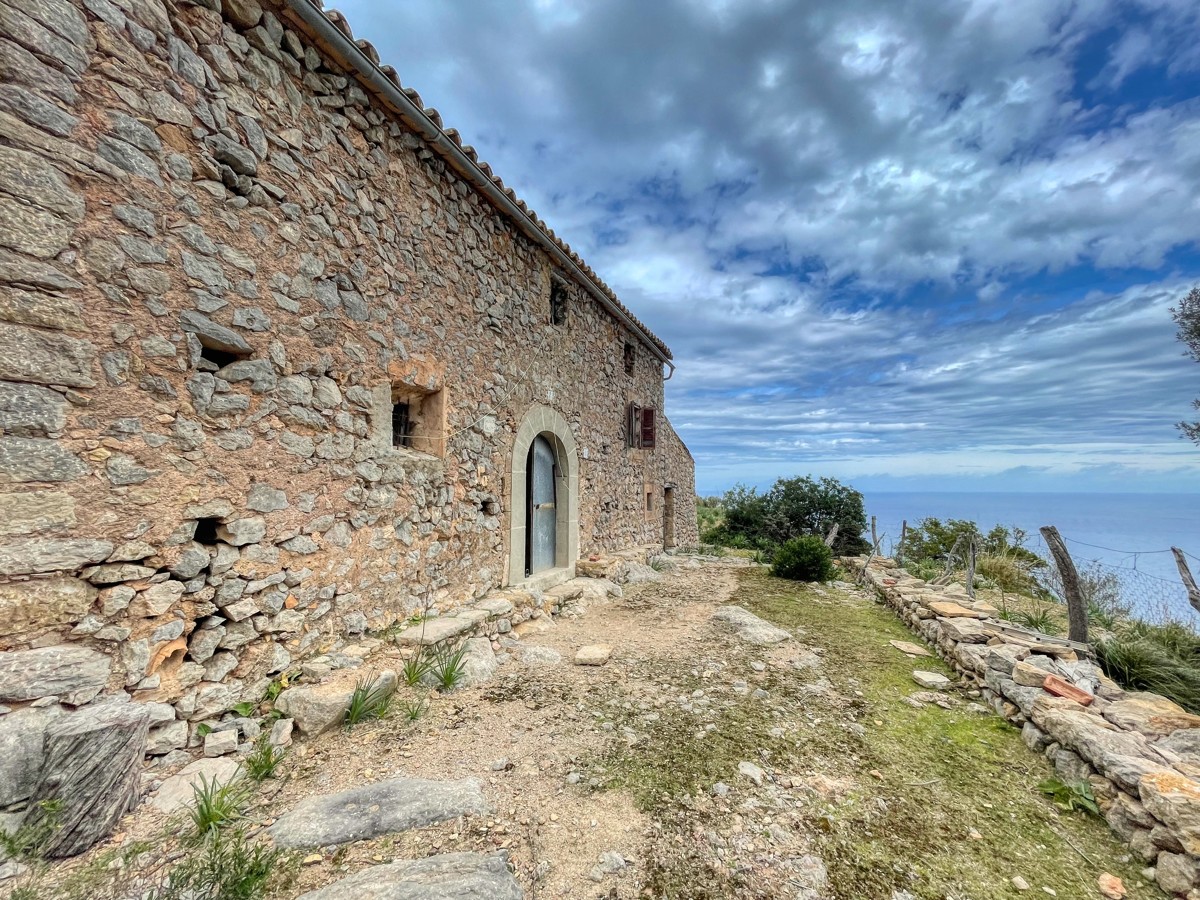 Fantastisches traditionelles mallorquinisches Haus in der Serra de Tramuntana-Gebirgskette