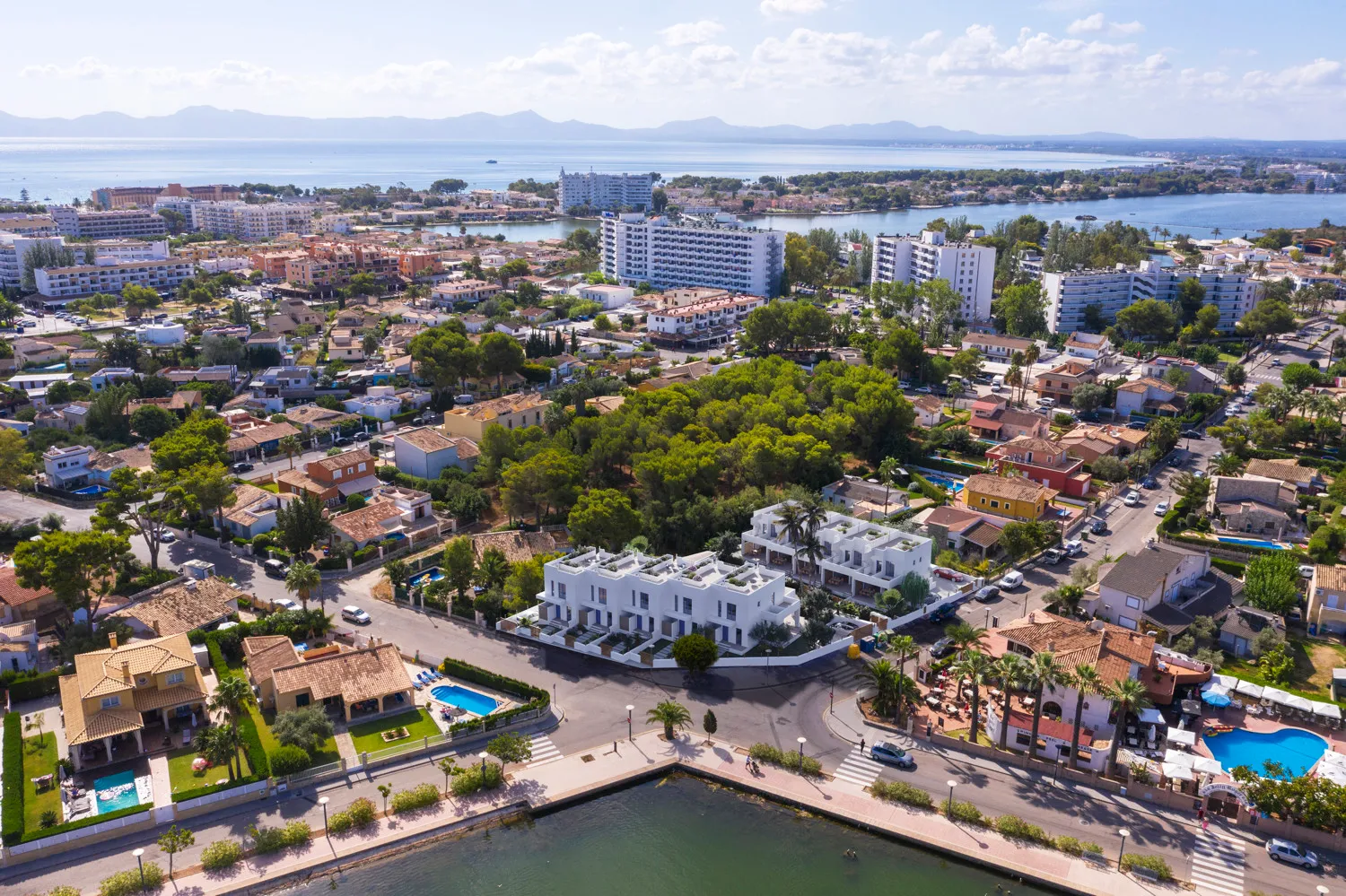 Luxury-chalet-in-Port-of-Alcudia