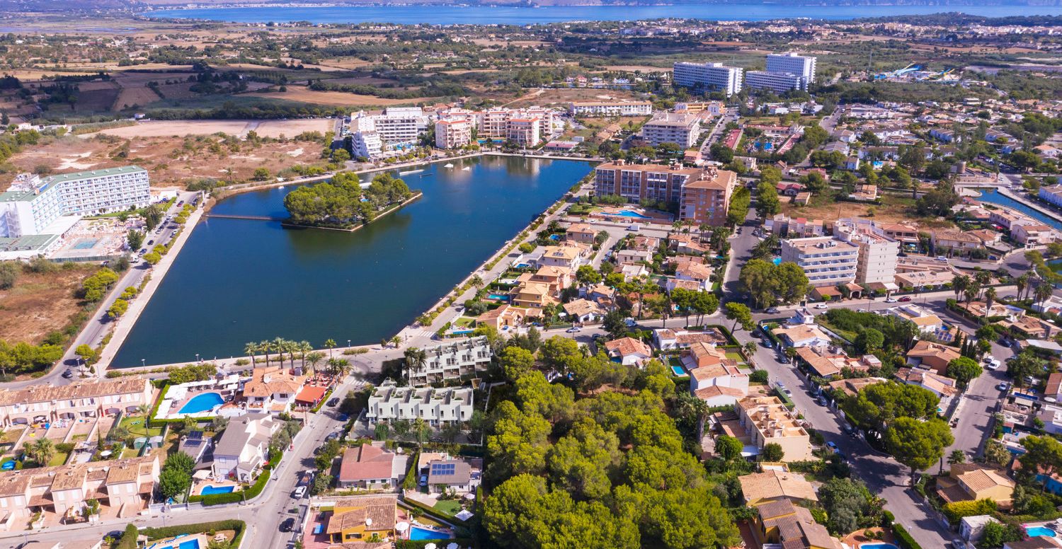 Luxus-Chalet-in-Port-of-Alcudia