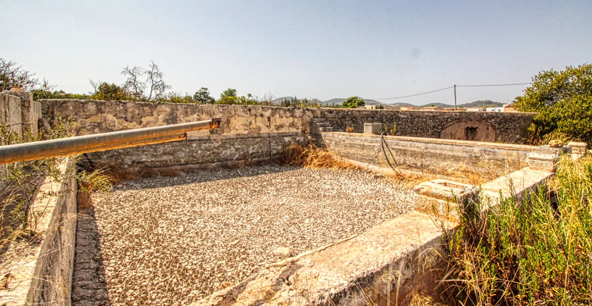 Zu-verkaufen-historisches-Landhaus-am-Rande-von-Manacor
