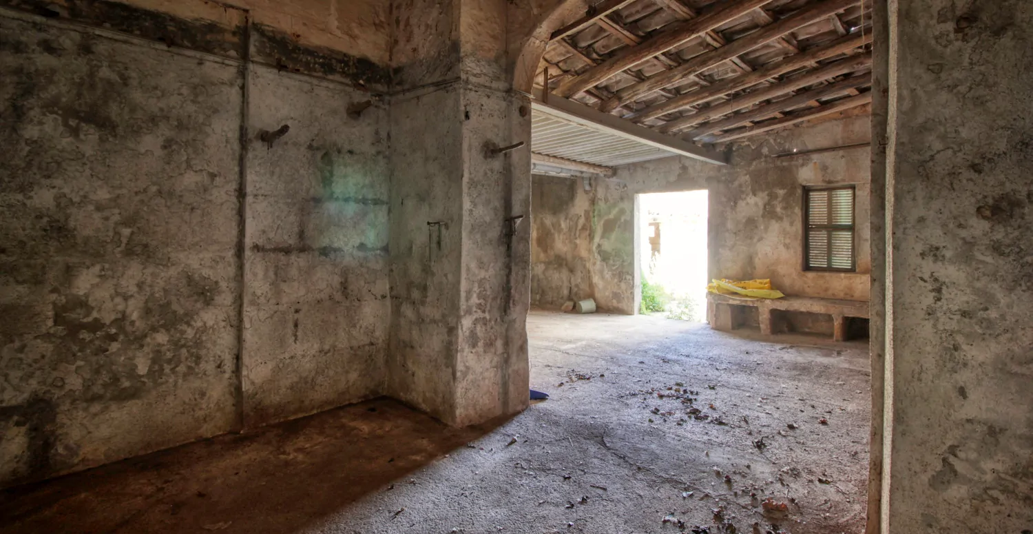 Zu-verkaufen-historisches-Landhaus-am-Rande-von-Manacor