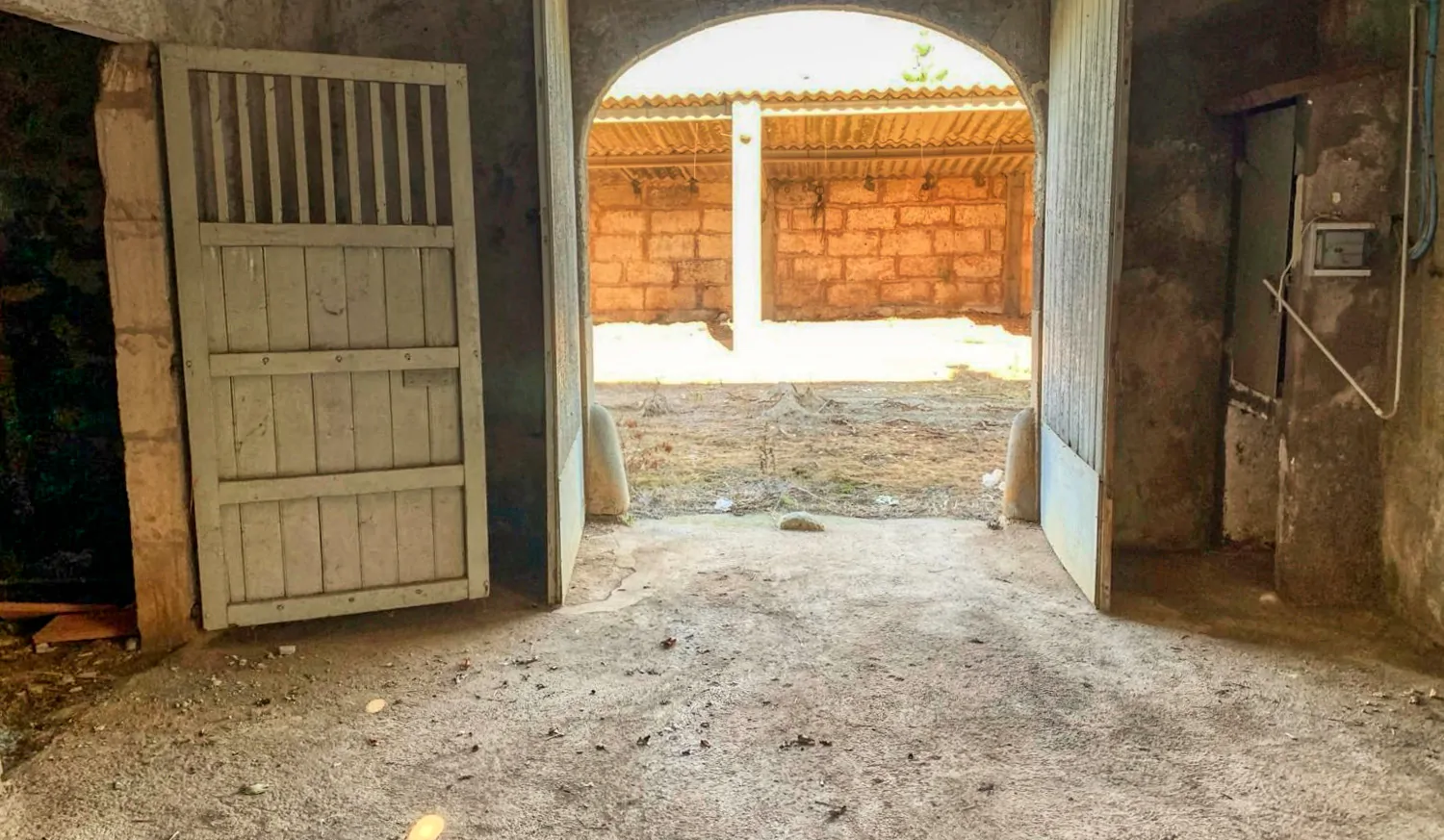 Zu-verkaufen-historisches-Landhaus-am-Rande-von-Manacor