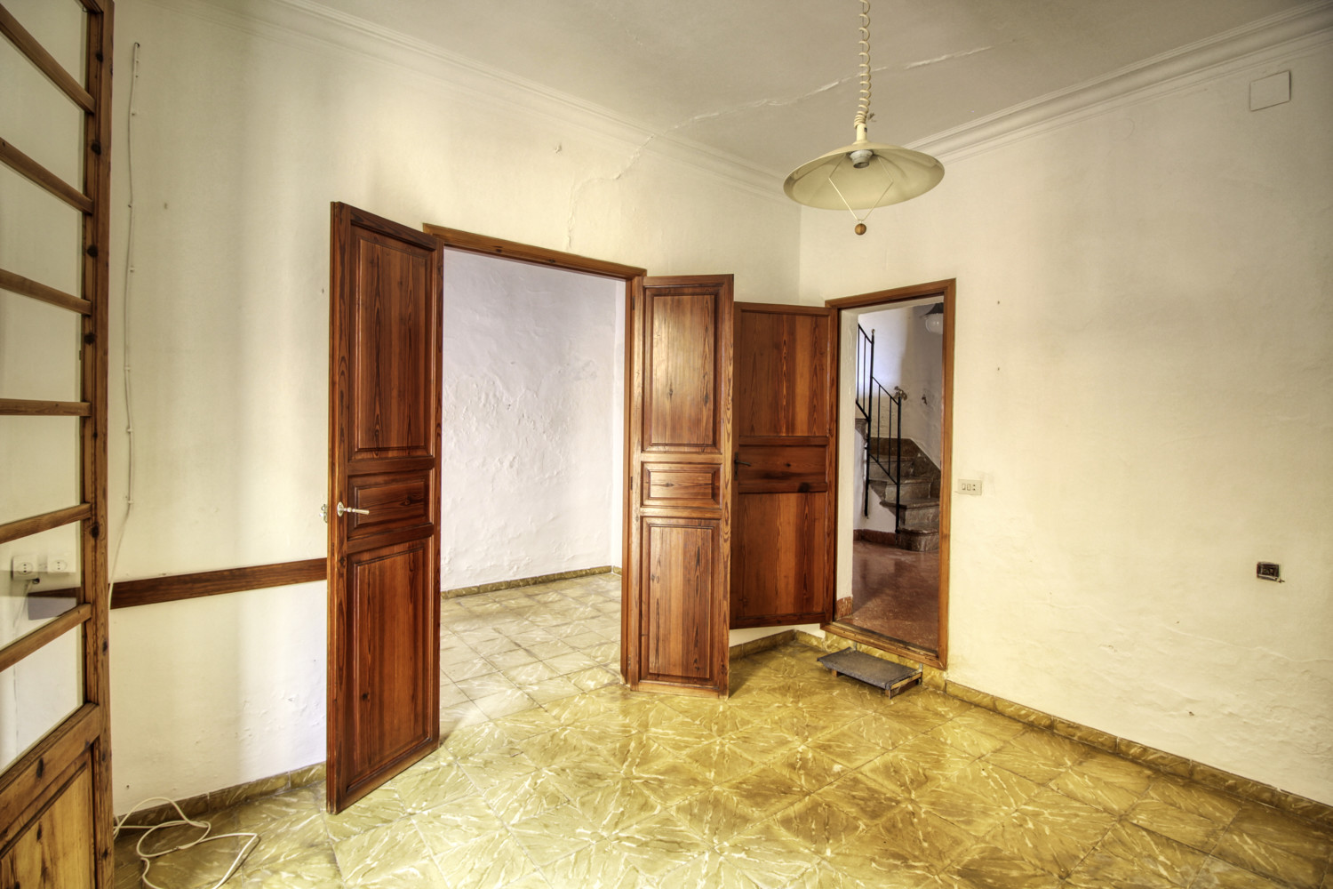 En-venta-gran-casa-Coliving-para-reformar-con-fantástica-terraza-en-muy-buena-zona-en-el-corazón-de-Pollensa