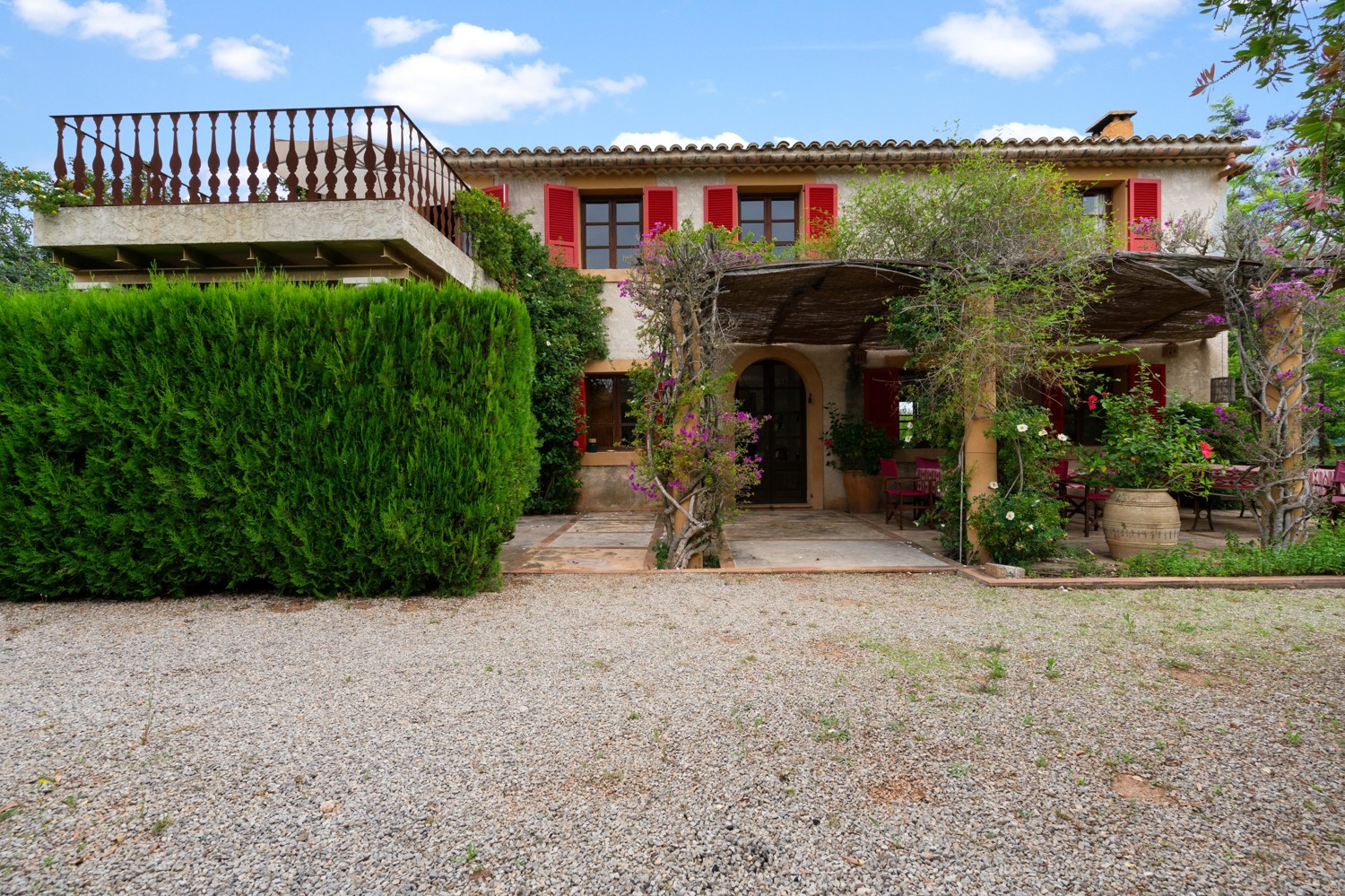 Finca-con-piscina-y-licencia-turística-en-Pollensa