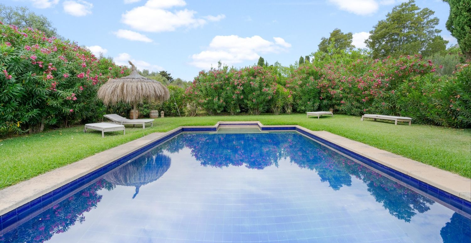 Finca-mit-Pool-und-Touristen-Lizenz-in-Pollensa
