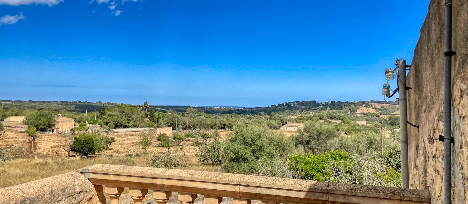 Zu-verkaufen-schönes-rustikales-Haus-zwischen-Manacor-und-Porto-Cristo