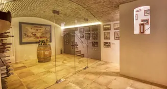 von_poll_real_estate_property_ES244854_image_34