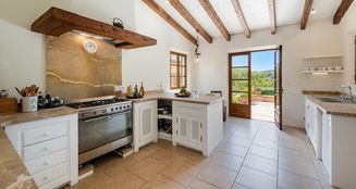 von_poll_real_estate_property_ES244868_image_12