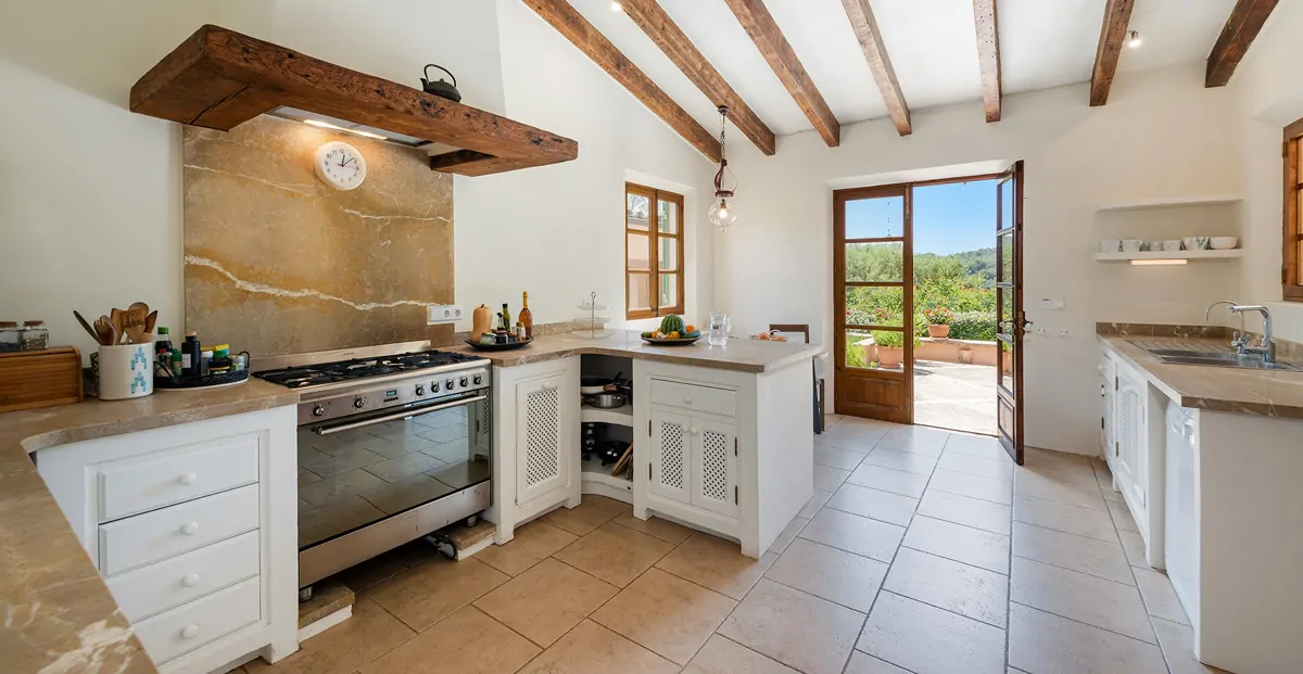 Spektakuläre-Finca-mit-unverbaubarem-Blick-in-Pollensa-Mallorca