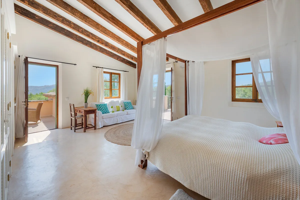 Spectacular-finca-with-unobstructed-views-in-Pollensa-Mallorca