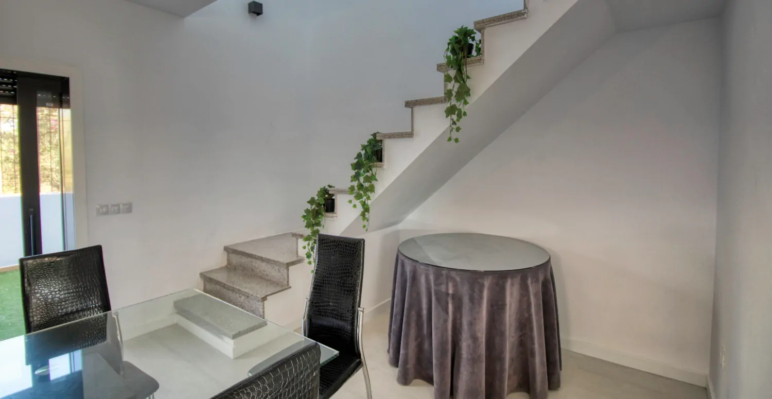 Zu-verkaufen-fantastisches-renoviertes-Haus-in-zweiter-Meereslinie-in-Cala-Morlanda-Mallorca