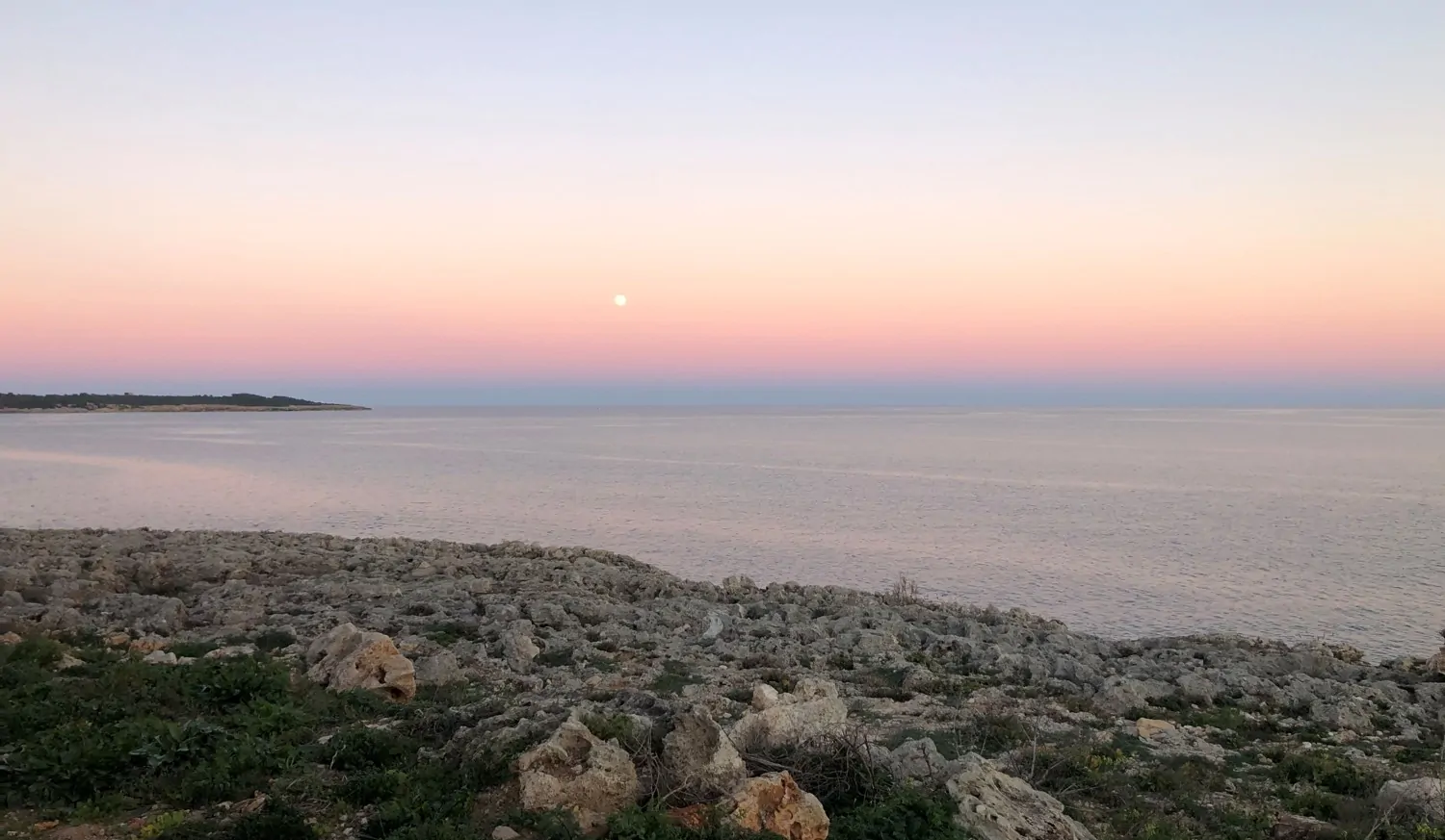 Zu-verkaufen-fantastisches-renoviertes-Haus-in-zweiter-Meereslinie-in-Cala-Morlanda-Mallorca