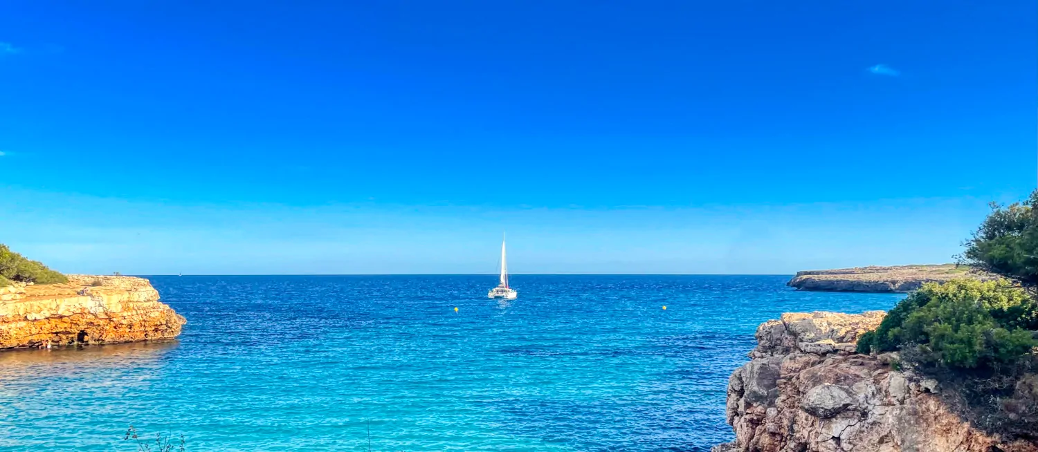 Zu-verkaufen-fantastisches-renoviertes-Haus-in-zweiter-Meereslinie-in-Cala-Morlanda-Mallorca