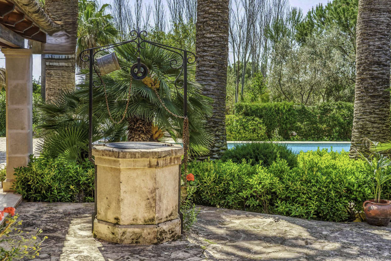 Zu verkaufen Finca mit zwei Villen, Ferienlizenz und Pools mit Jacuzzi in der Nähe von Puerto de Pollensa