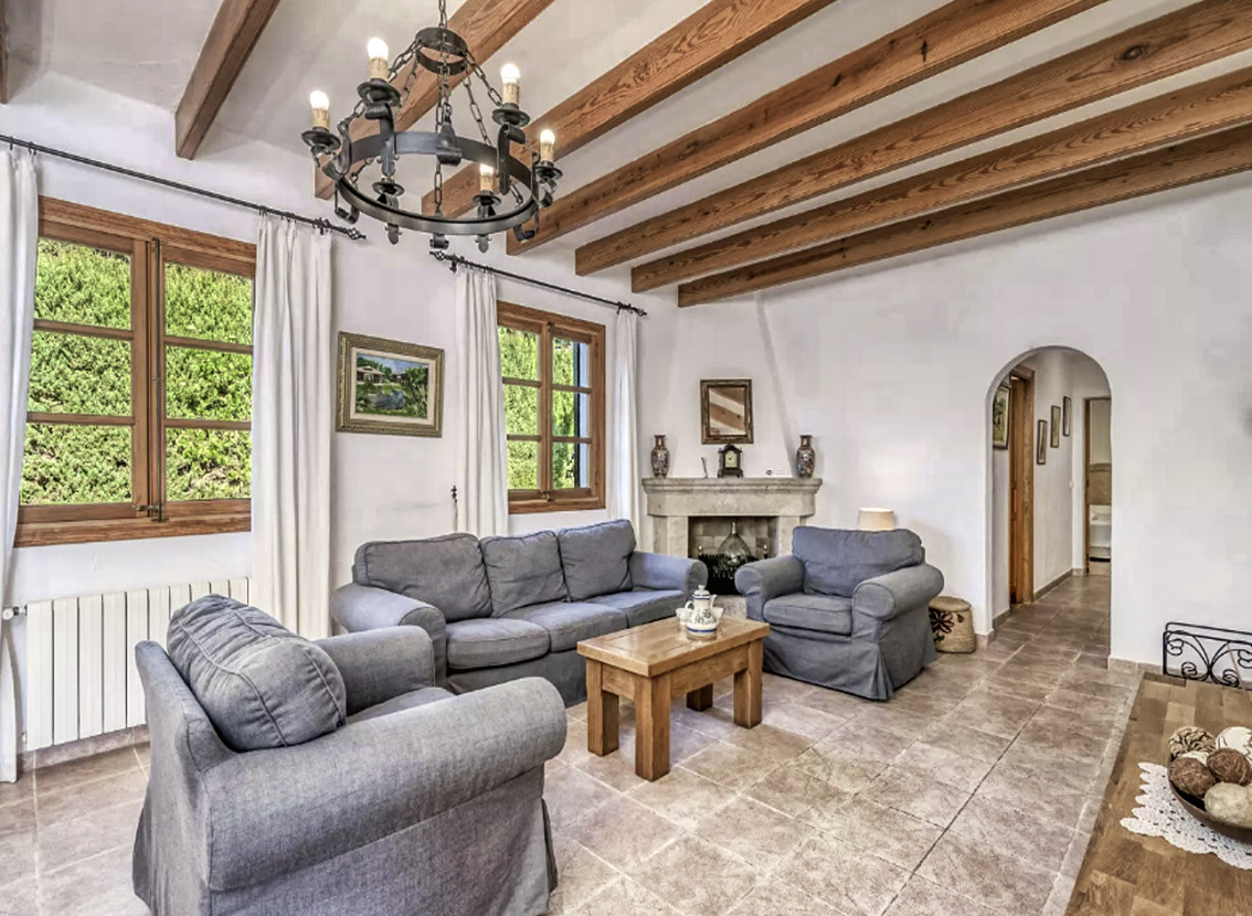 Zu verkaufen Finca mit zwei Villen, Ferienlizenz und Pools mit Jacuzzi in der Nähe von Puerto de Pollensa