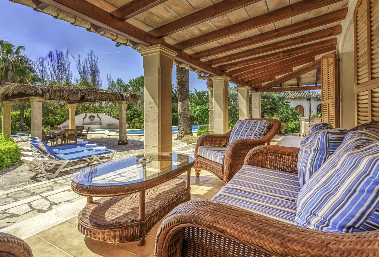 Zu verkaufen Finca mit zwei Villen, Ferienlizenz und Pools mit Jacuzzi in der Nähe von Puerto de Pollensa
