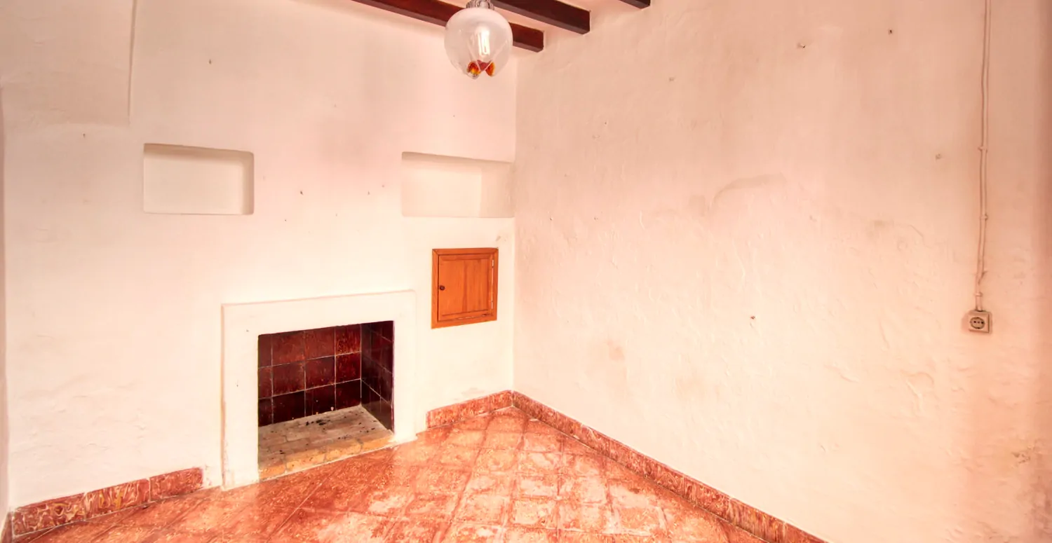 Haus-zu-Reform-im-Herzen-von-Pollensa