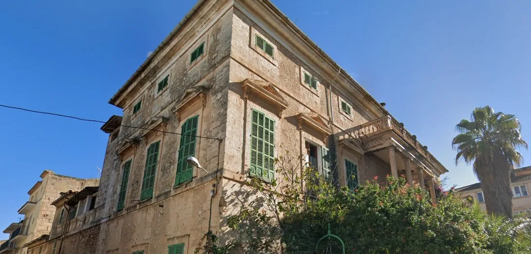 Historischer Stadtpalast im Herzen von Sa Pobla