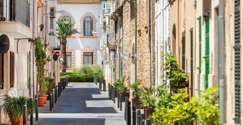 Historischer Stadtpalast im Herzen von Sa Pobla