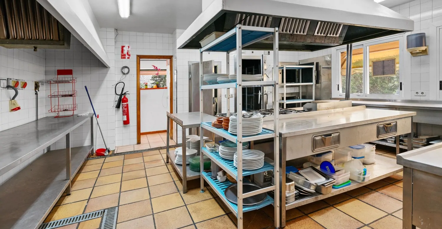 Restaurant-mit-Wohnung-in-Sa-Calobra