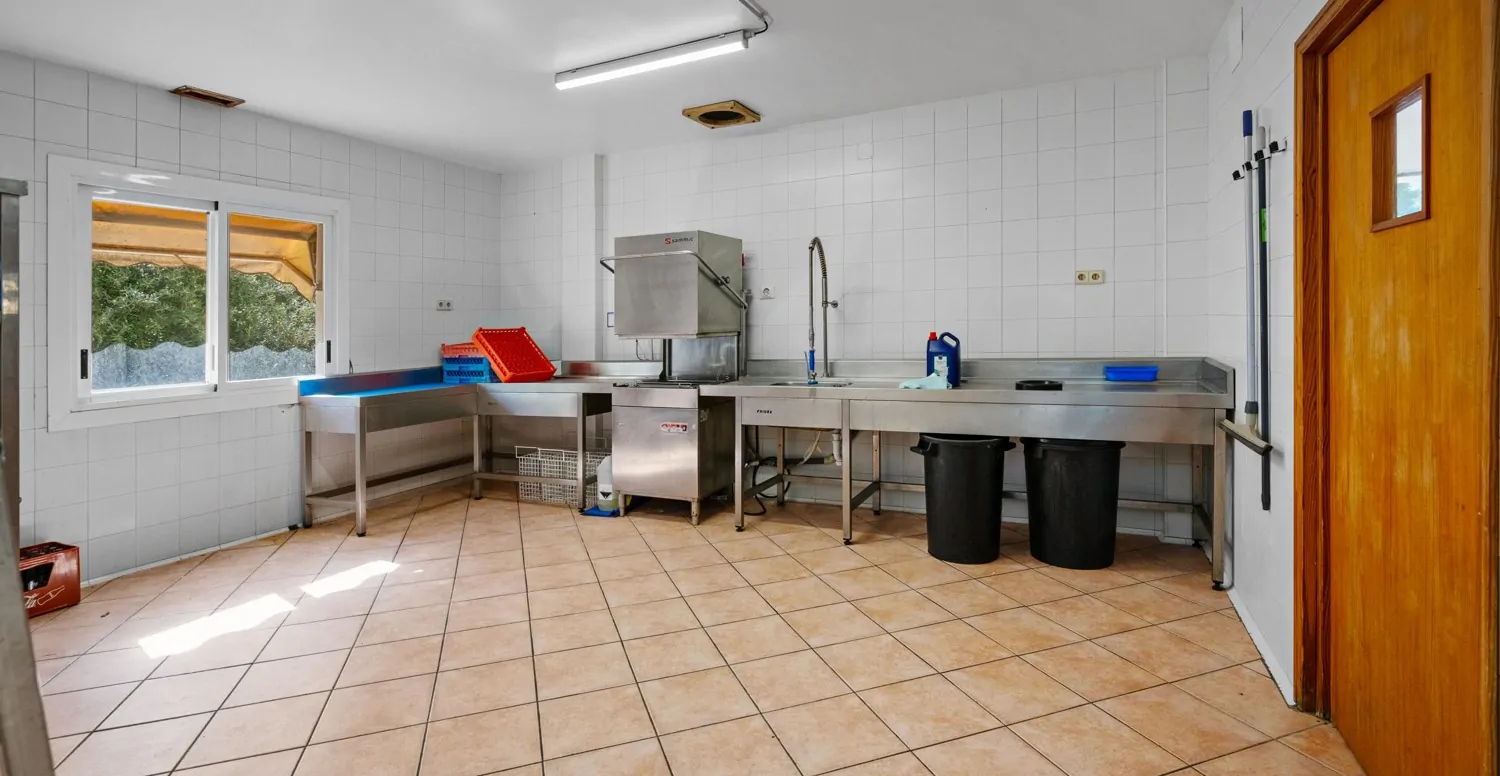 Restaurant-mit-Wohnung-in-Sa-Calobra