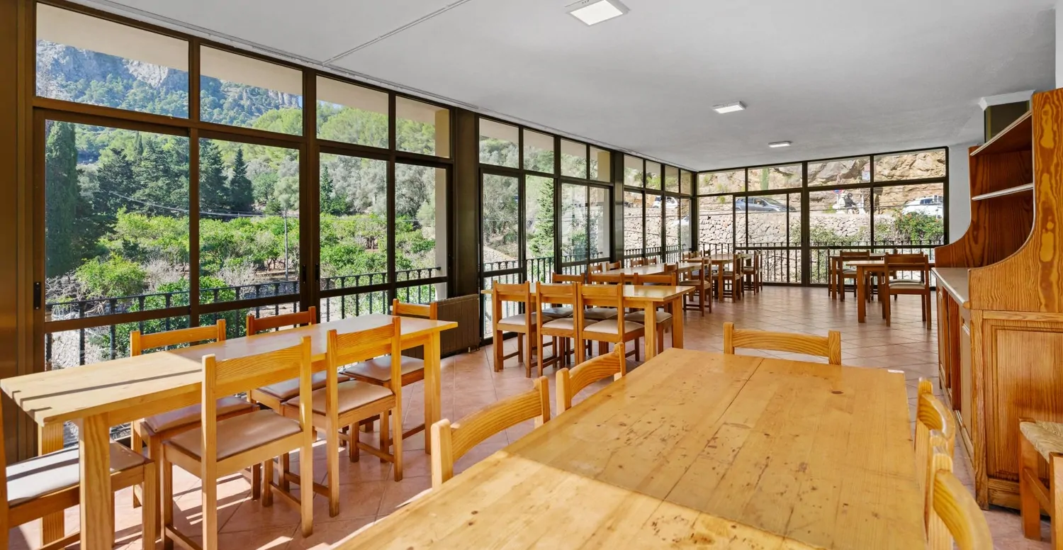 Restaurant-mit-Wohnung-in-Sa-Calobra