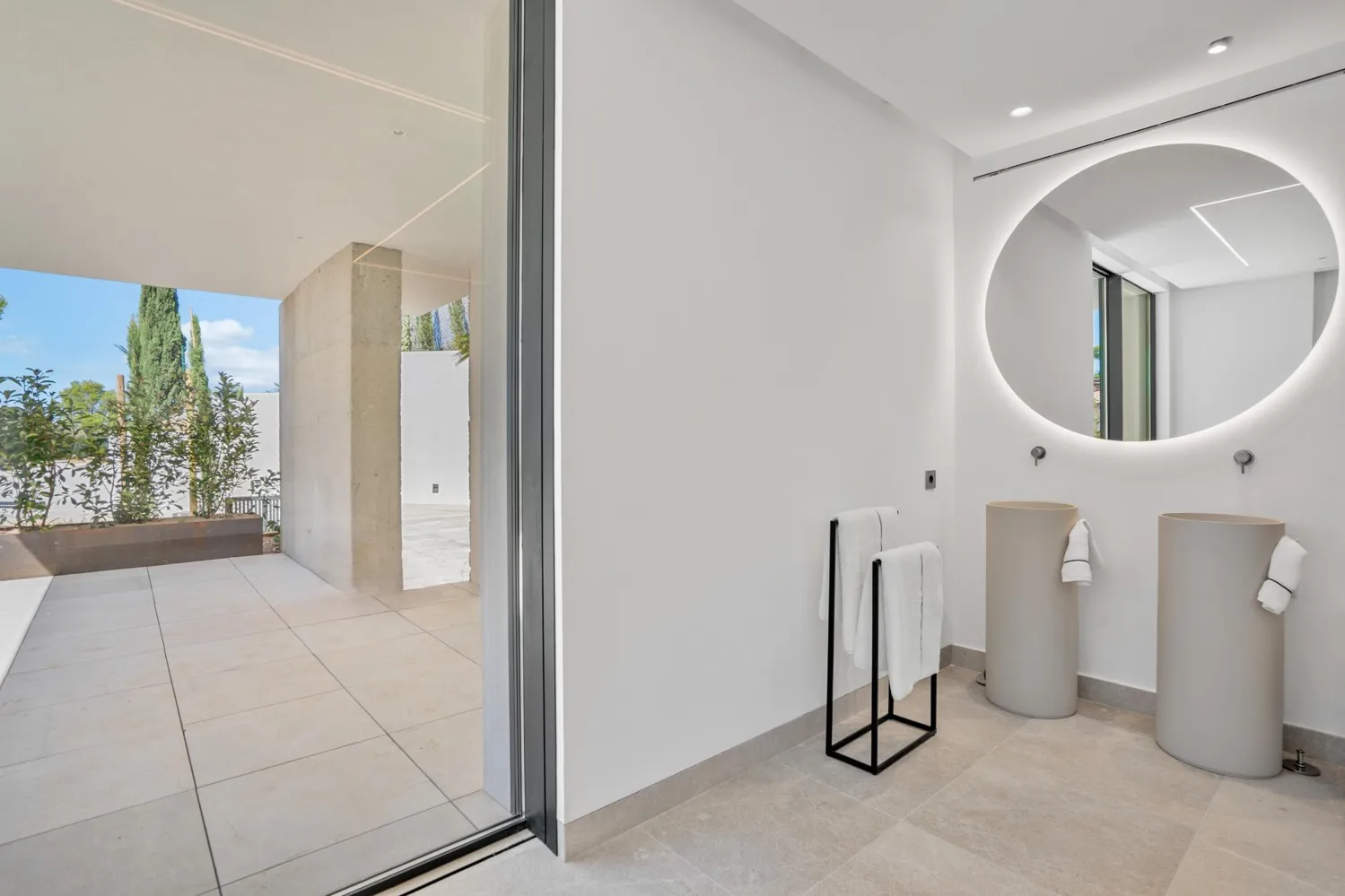 Villa-with-two-pools-and-sea-views-in-Bonaire-Alcudia