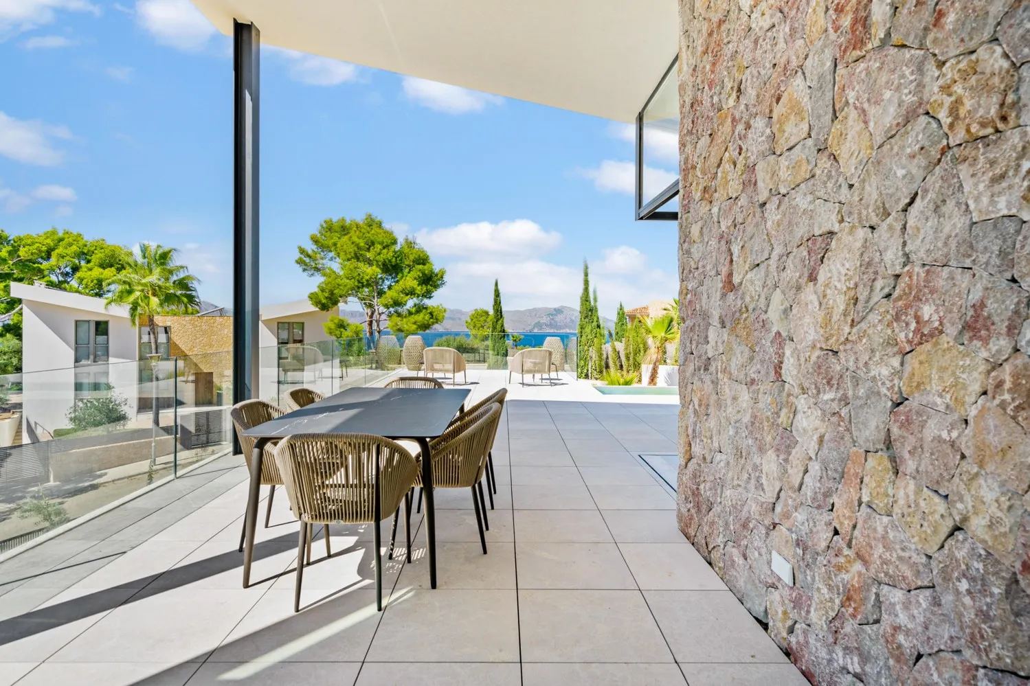 Villa-with-two-pools-and-sea-views-in-Bonaire-Alcudia