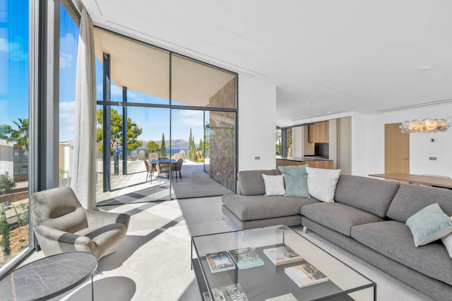 Villa-with-two-pools-and-sea-views-in-Bonaire-Alcudia