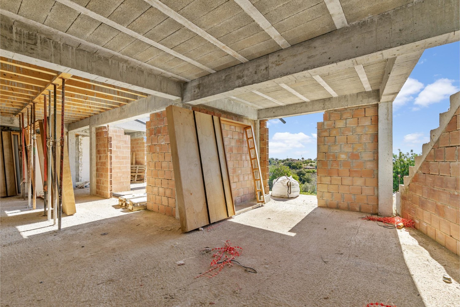 Haus-mit-Projekt-und-Baugenehmigung-in-Campanet