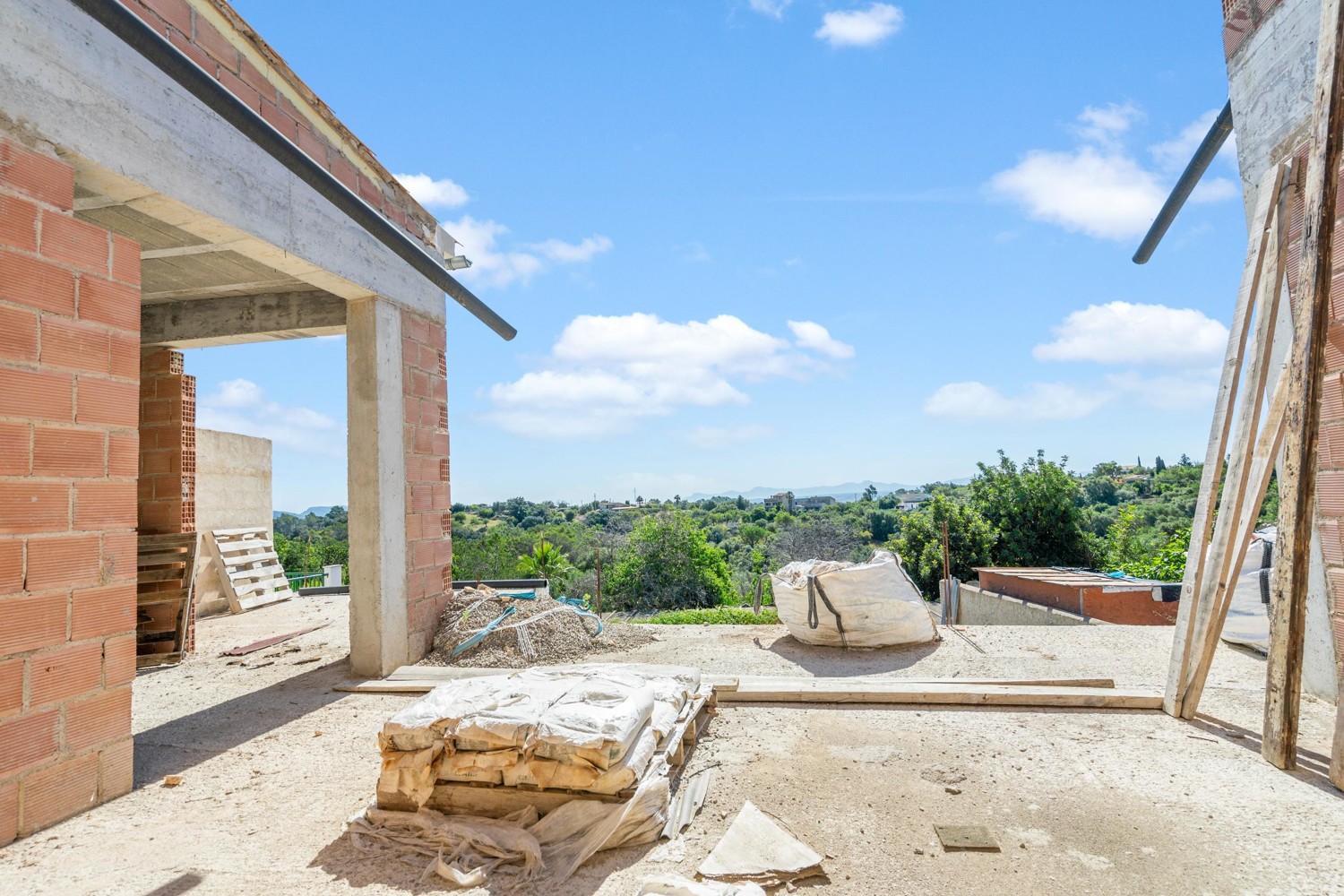 Haus-mit-Projekt-und-Baugenehmigung-in-Campanet