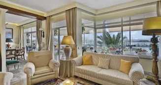 von_poll_real_estate_property_ES243745027_image_2