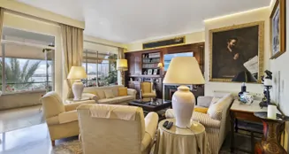 von_poll_real_estate_property_ES243745027_image_24