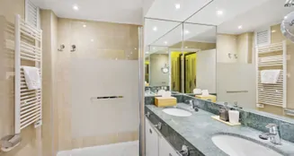 von_poll_real_estate_property_ES243745027_image_51