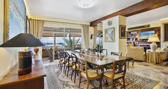 von_poll_real_estate_property_ES243745027_image_40