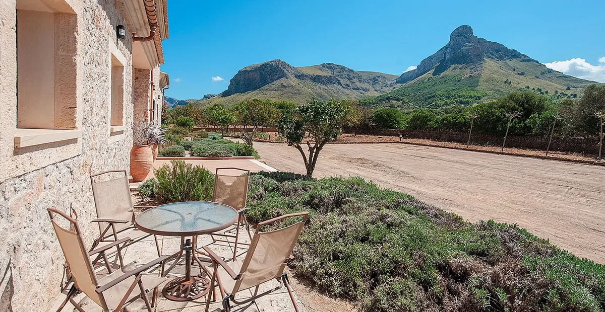 Terrasse des Landhauses in der Nähe von Colonia Sant Pere, Mallorca